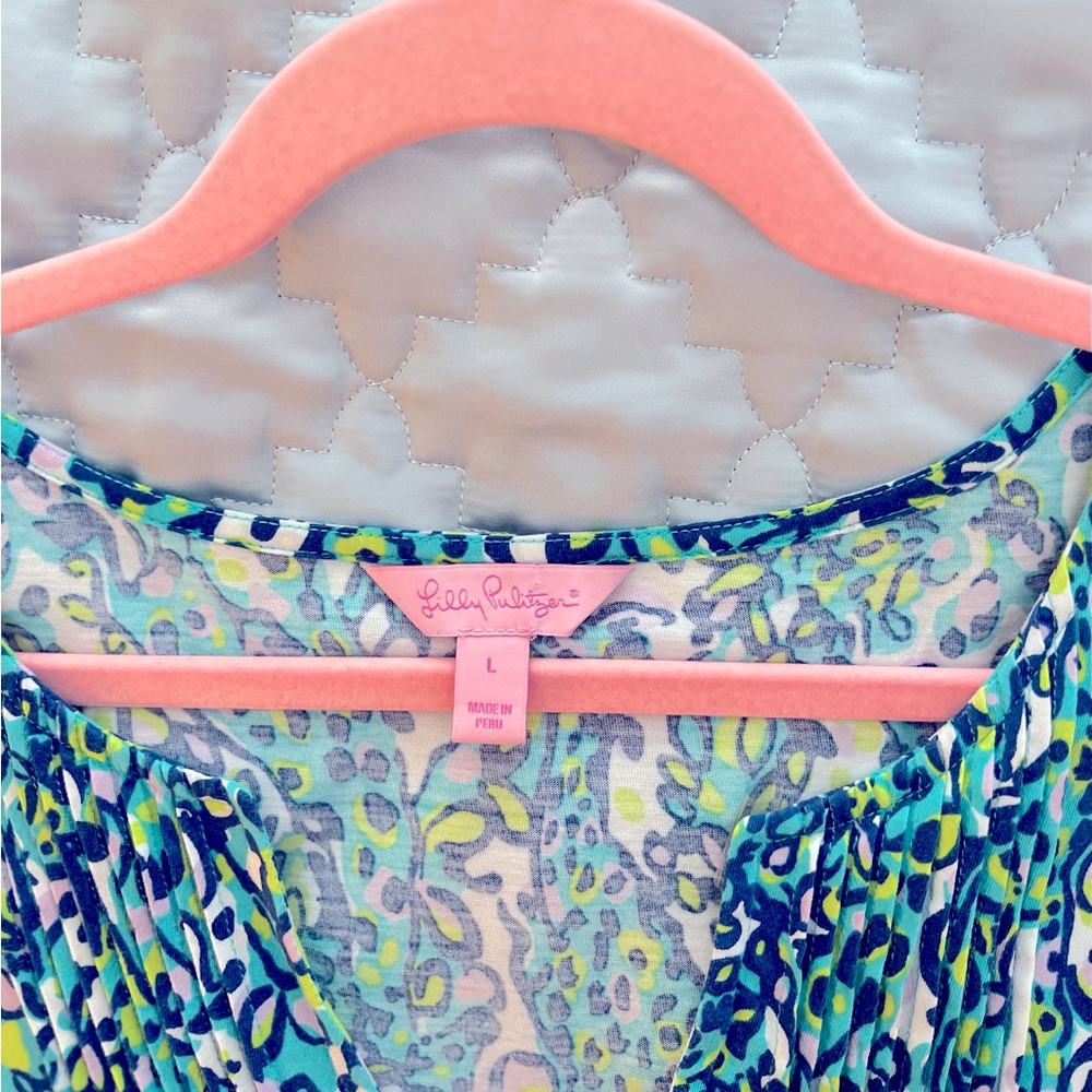 Lilly Pulitzer Tunic in Size L soft material - Picture 7 of 7